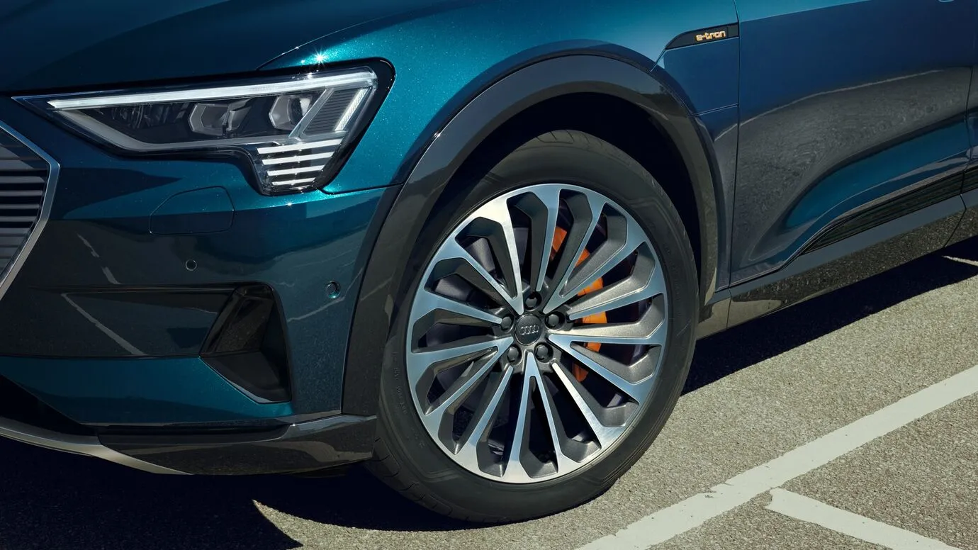 Audi Audi e-tron 55 quattro - fotografia 6