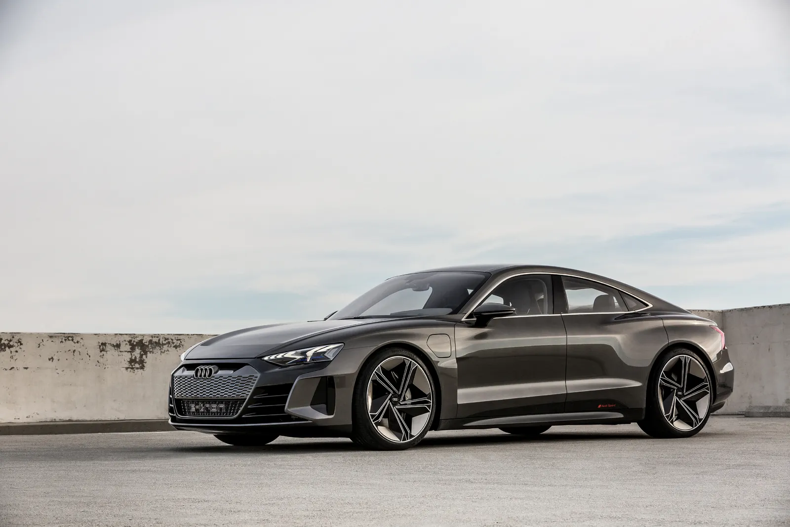 Audi Audi e-tron GT qattro - fotografia 8