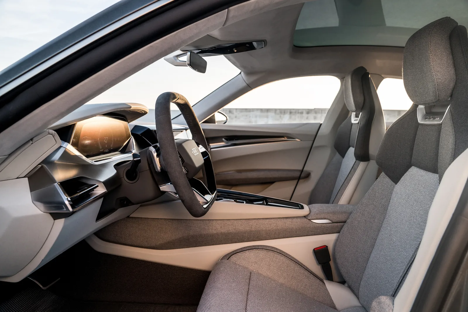 Audi Audi e-tron GT qattro - fotografia 10