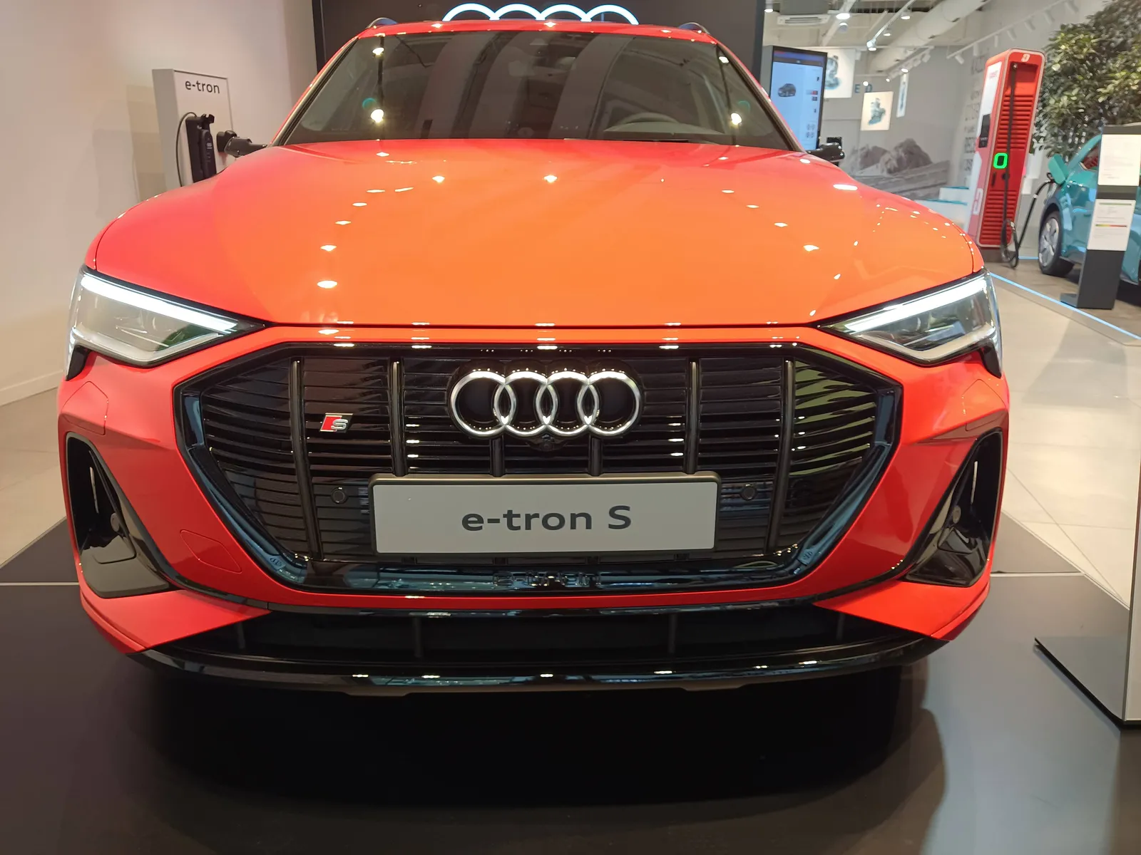 Audi Audi e-tron S Sportback 55 quattro - fotografia 17