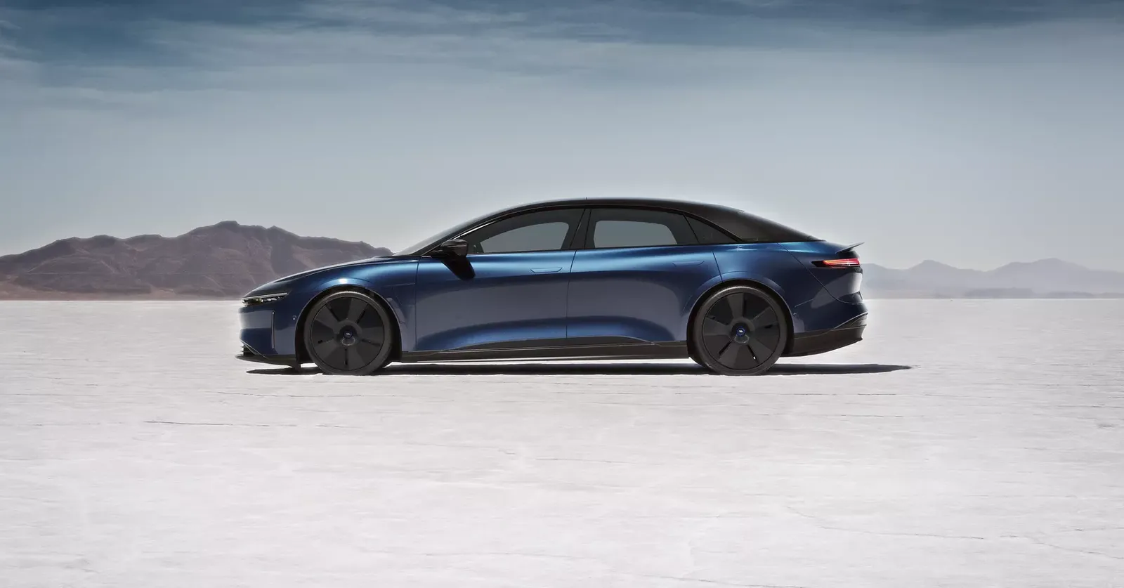 Lucid Motors Lucid Air Sapphire 2025 - fotografia 4