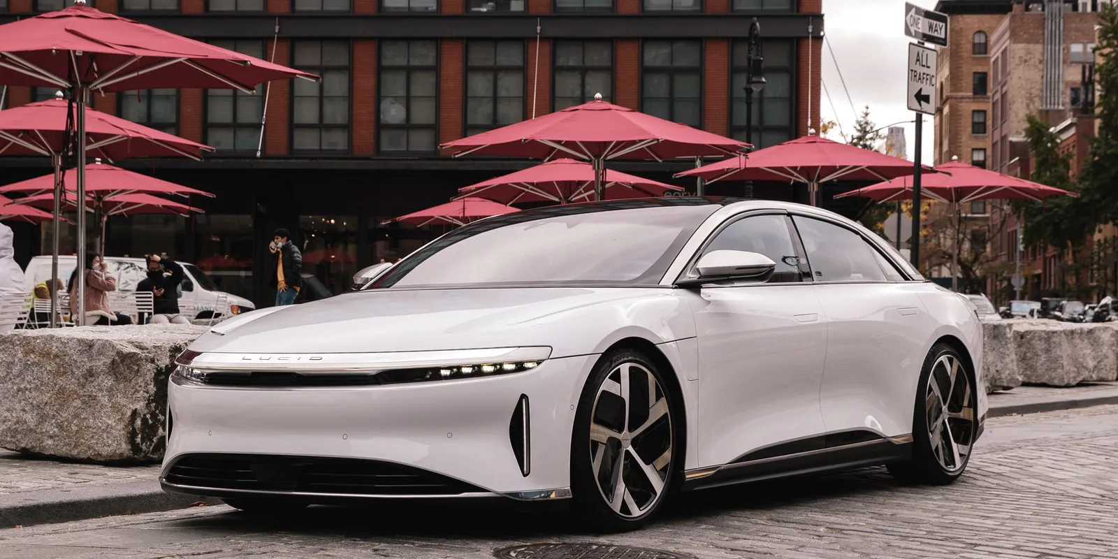 Lucid Motors Lucid Air Touring 2025 - fotografia 1