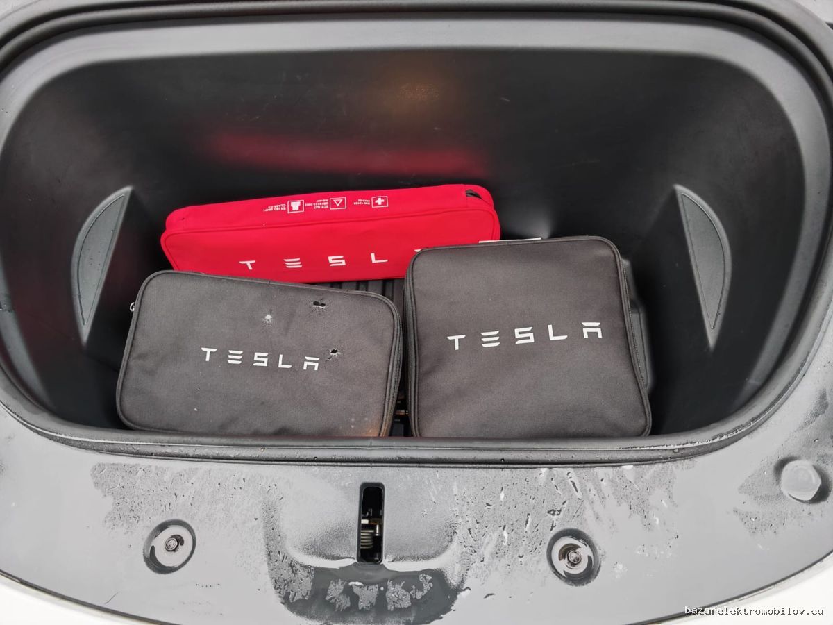 Tesla Y - Fotografia inzerátu 10