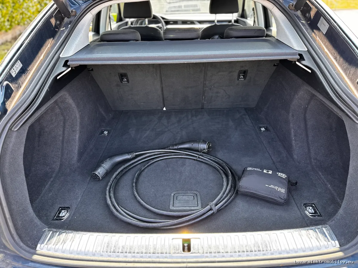Audi e-tron 55 quattro - Fotografia inzerátu 11