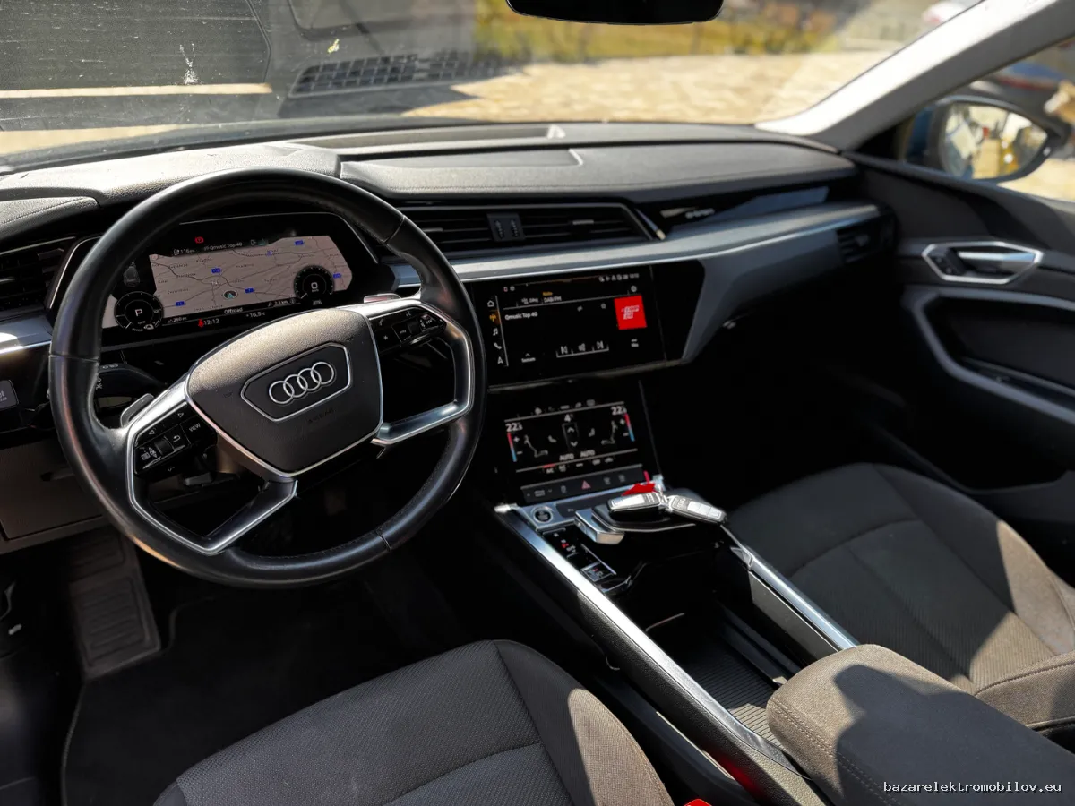 Audi e-tron 55 quattro - Fotografia inzerátu 13