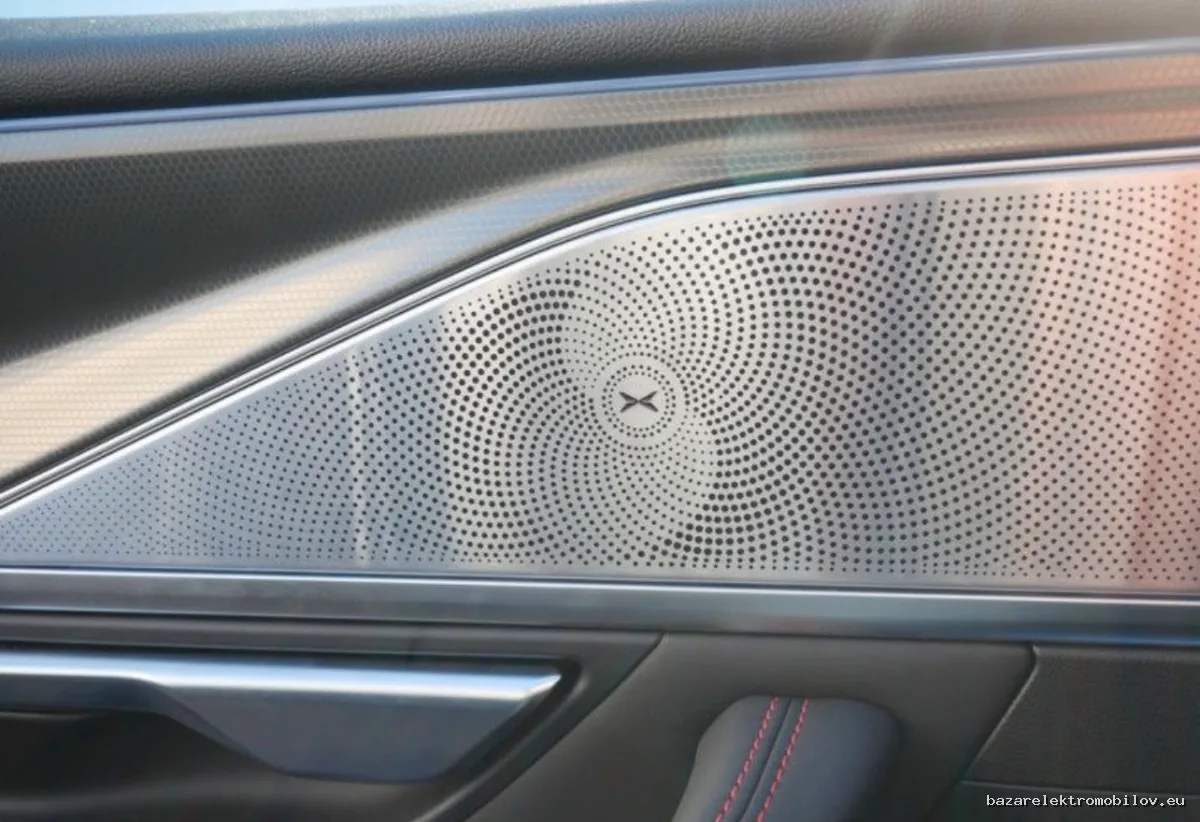 Xpeng P7 AWD Performance - Fotografia inzerátu 9