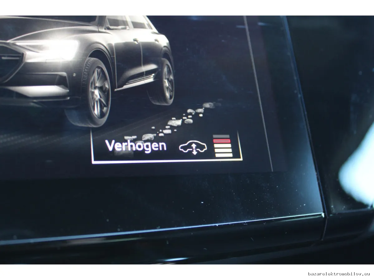 Audi e-tron 50 quattro - Fotografia inzerátu 11