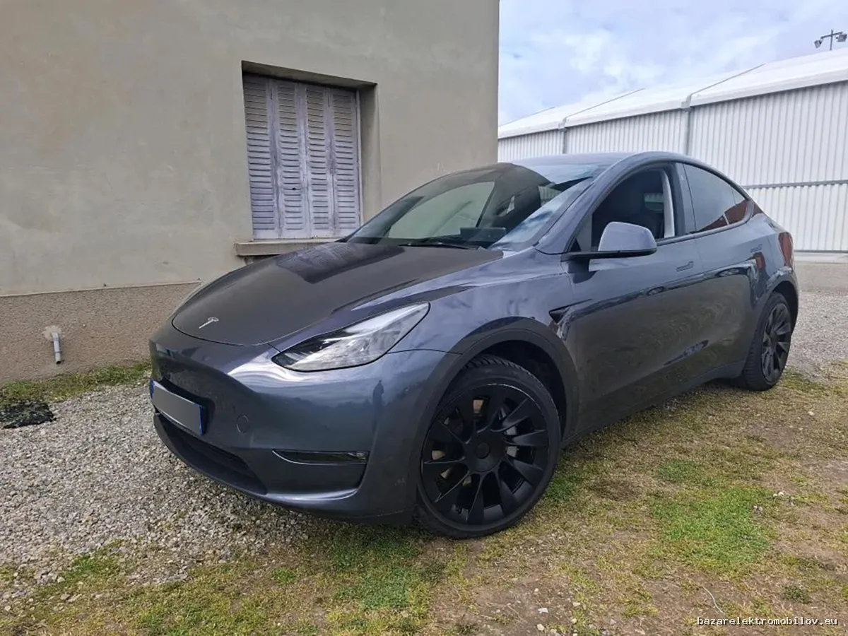 Tesla Model Y LR AWD - Fotografia inzerátu 1