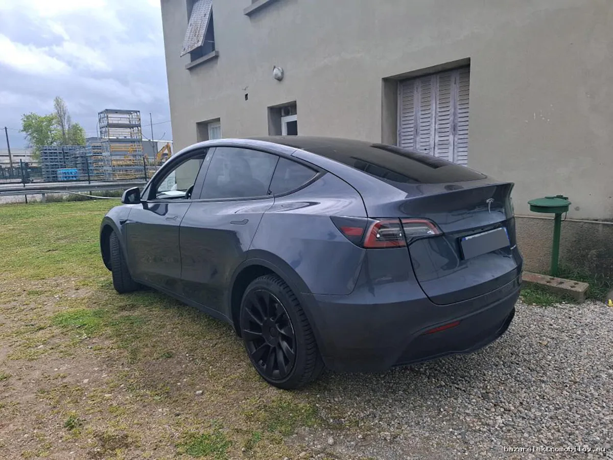 Tesla Model Y LR AWD - Fotografia inzerátu 3