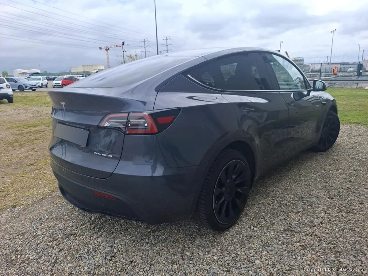 Tesla Model Y LR AWD - Fotografia inzerátu 4