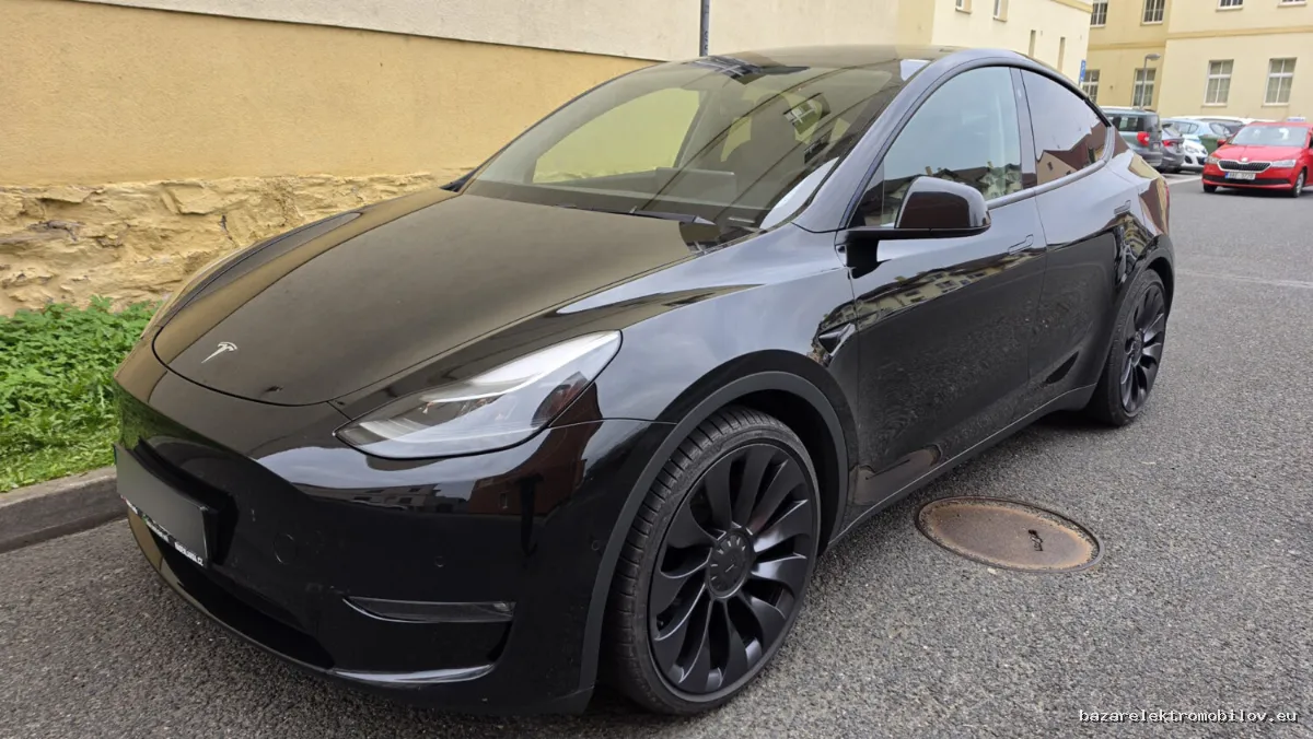 Tesla Model Y Performance - Fotografia inzerátu 1
