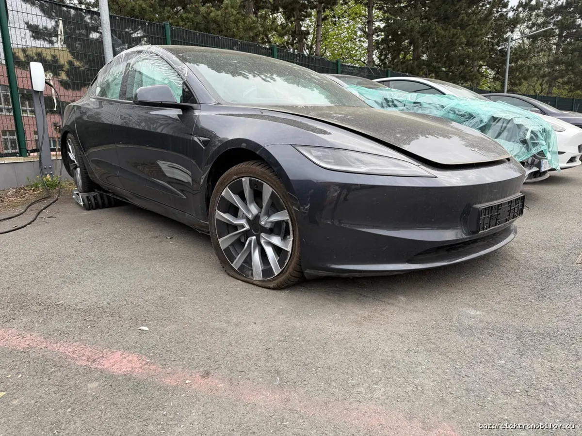 Tesla Model 3 LR RWD