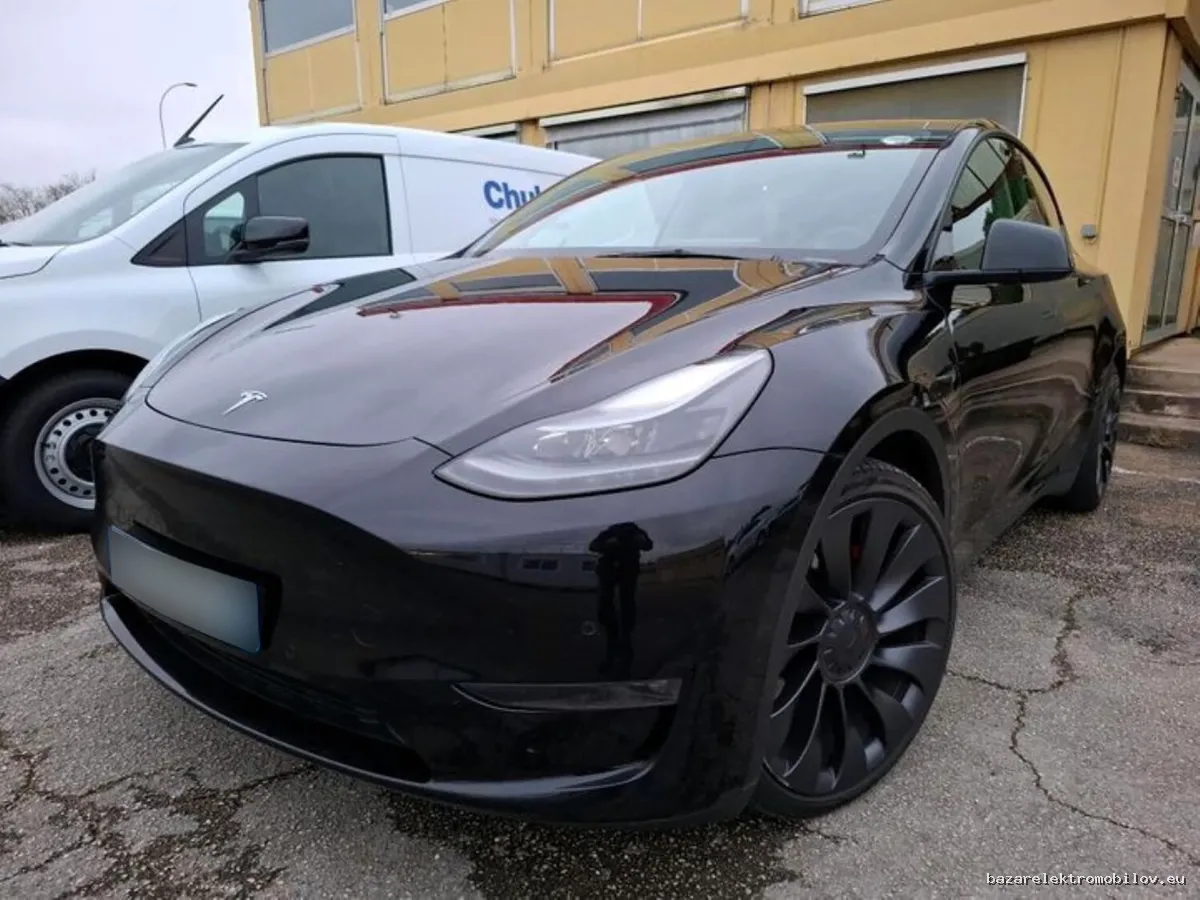 Tesla Model Y Performance - Fotografia inzerátu 1