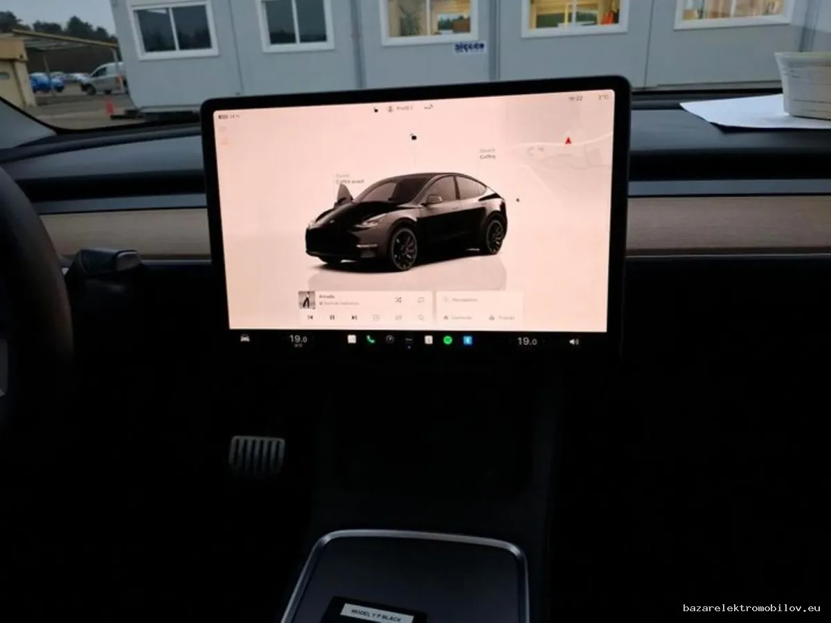 Tesla Model Y Performance - Fotografia inzerátu 2