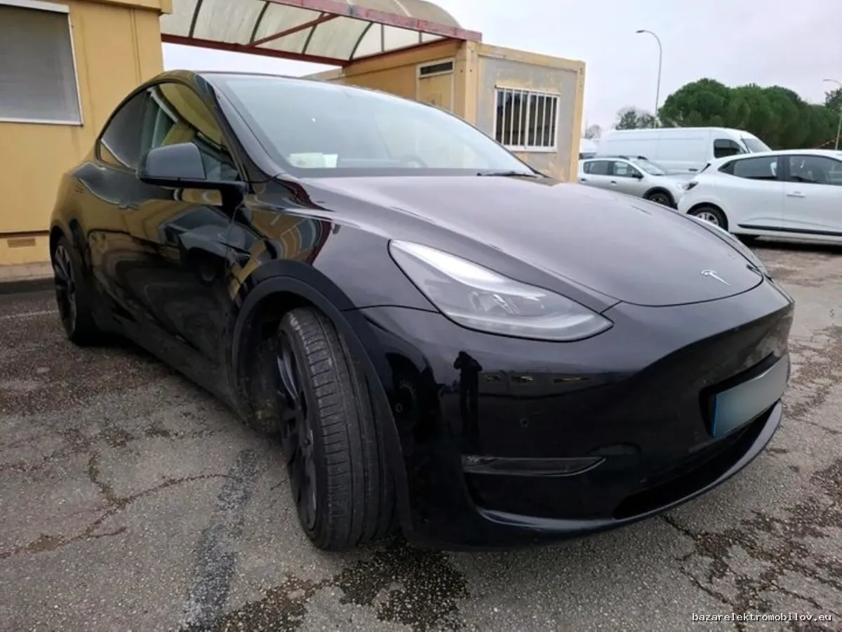 Tesla Model Y Performance - Fotografia inzerátu 7