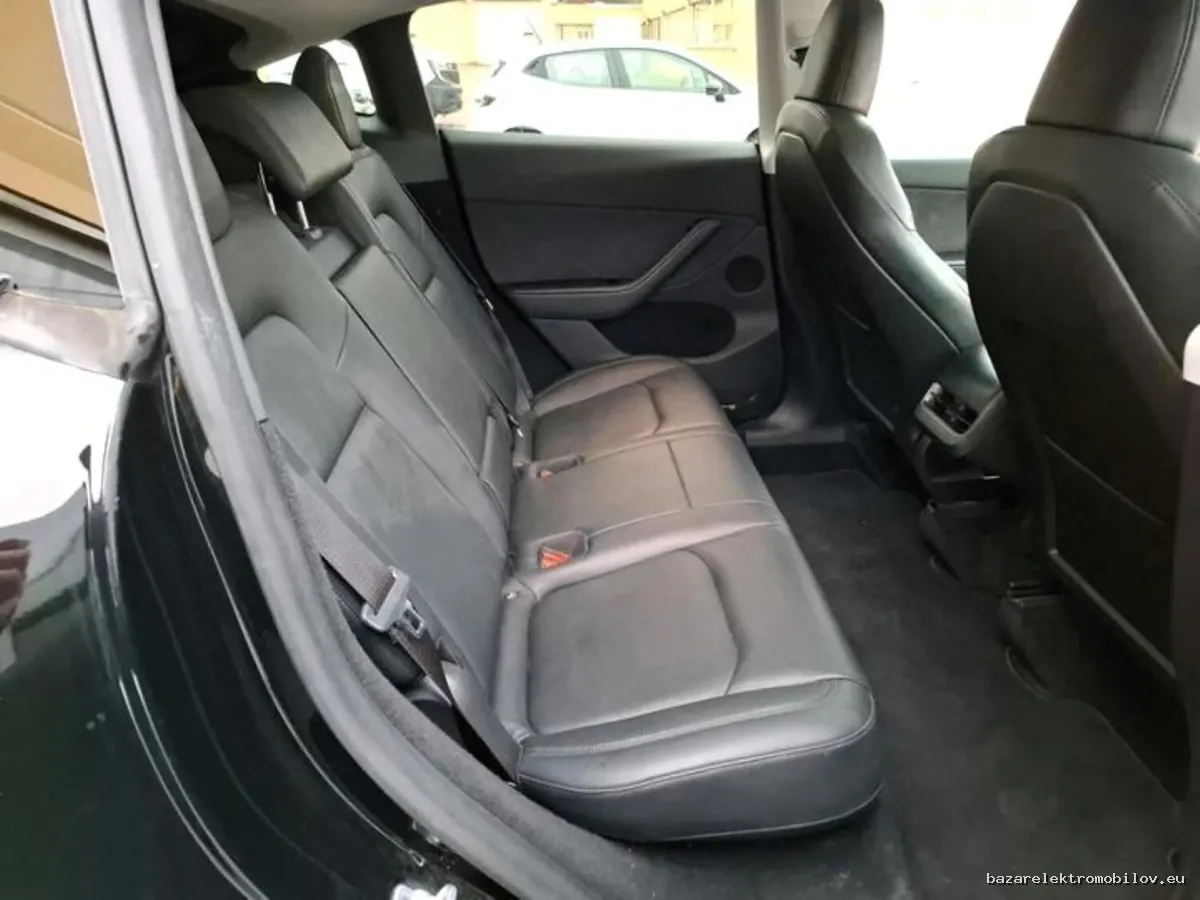 Tesla Model Y Performance - Fotografia inzerátu 10