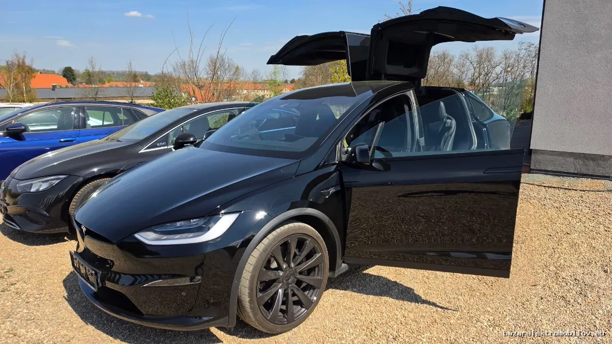 Tesla Model X Plaid - Fotografia inzerátu 8