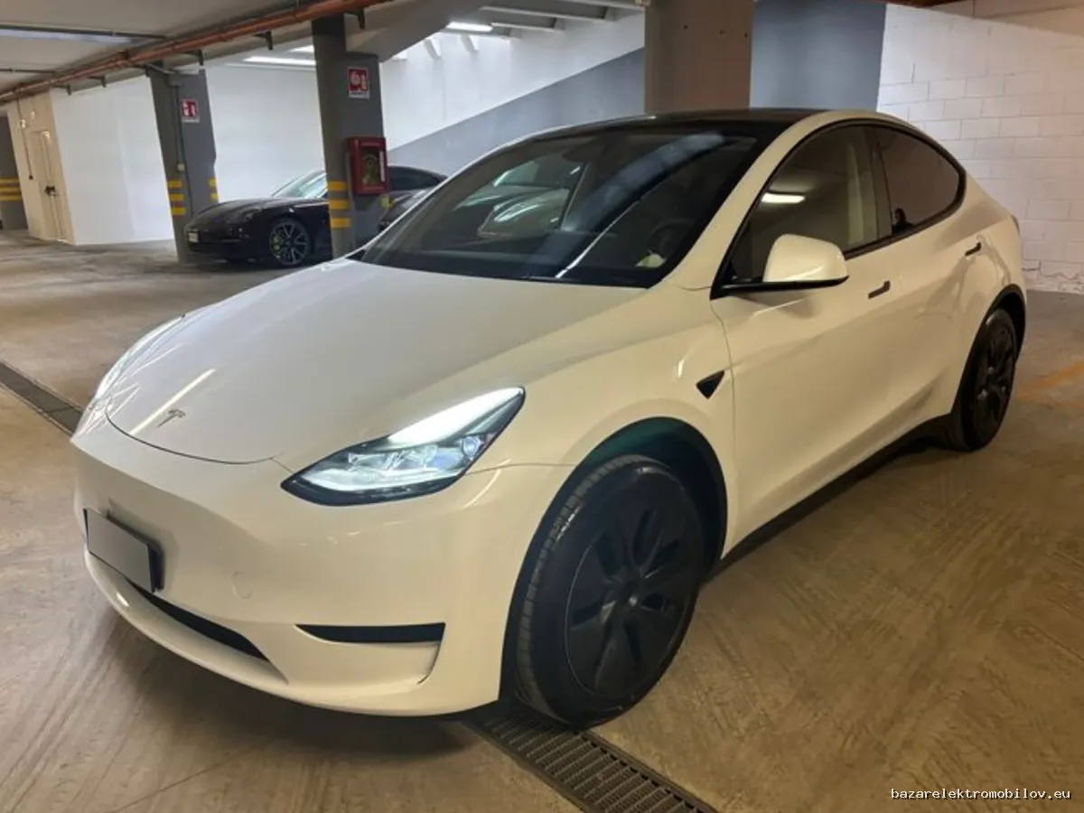 Tesla Model Y RWD LFP