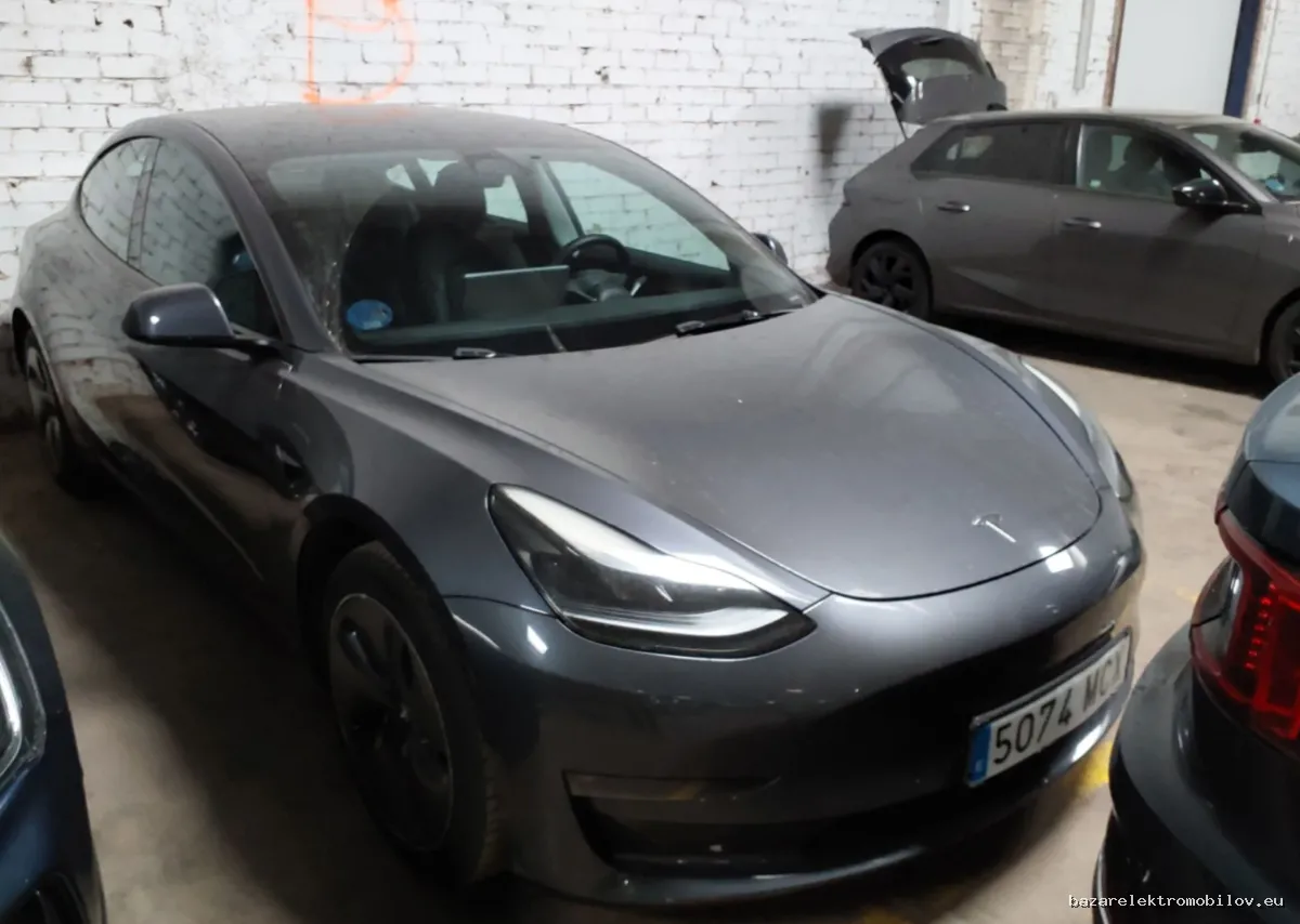 Tesla Model 3 LR AWD