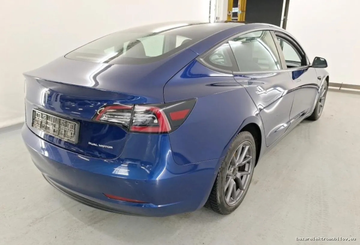 Tesla Model 3 LR AWD - Fotografia inzerátu 4