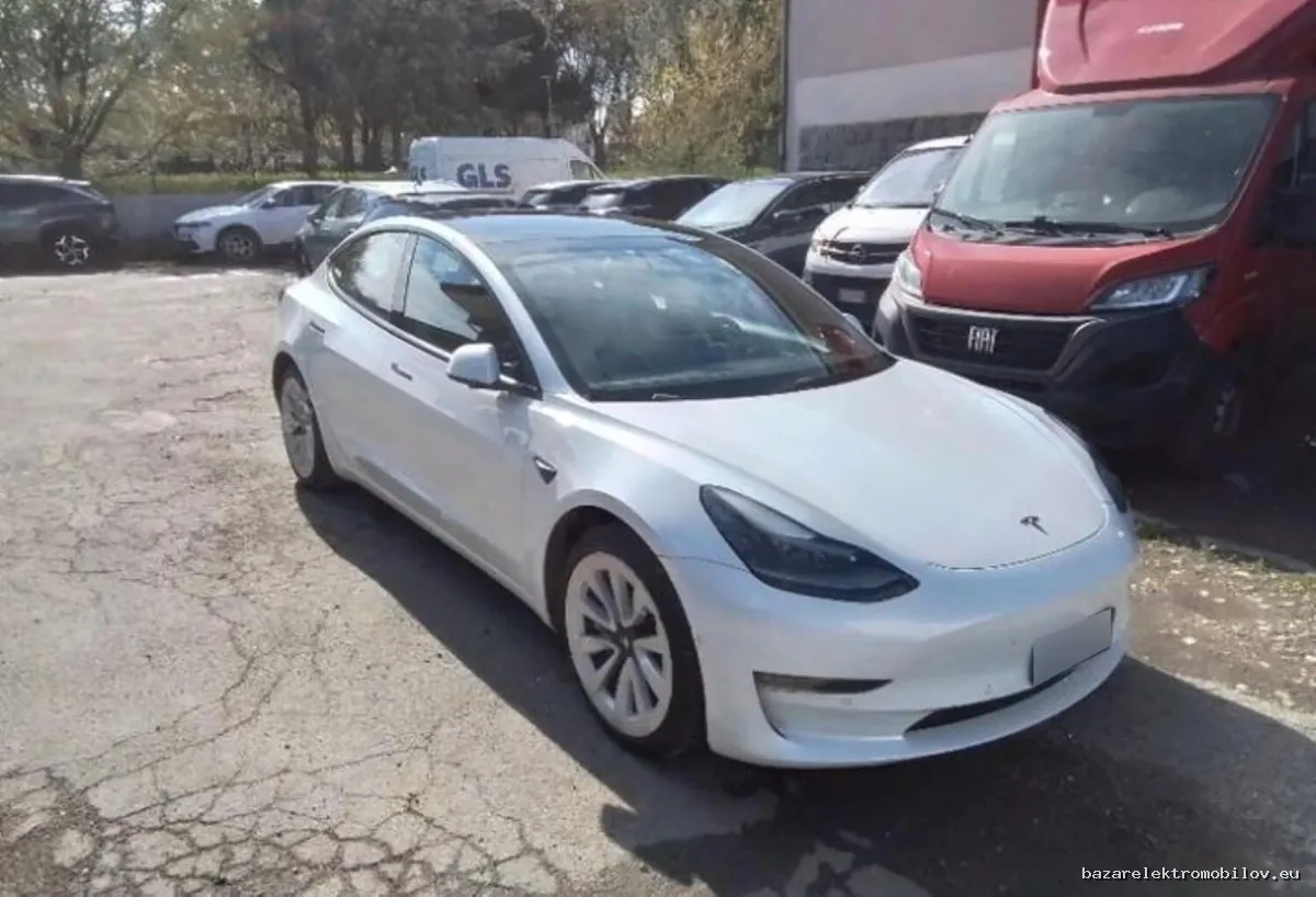 Tesla Model 3 LR AWD 2021-2023 - Fotografia inzerátu 4