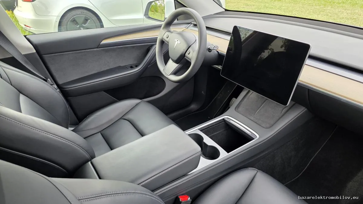 Tesla Model Y RWD LFP - Fotografia inzerátu 2
