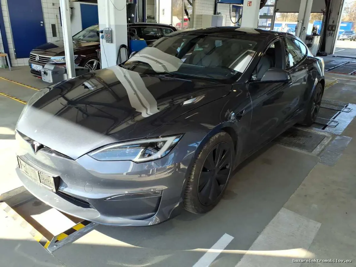 Tesla Model S Dual Motor