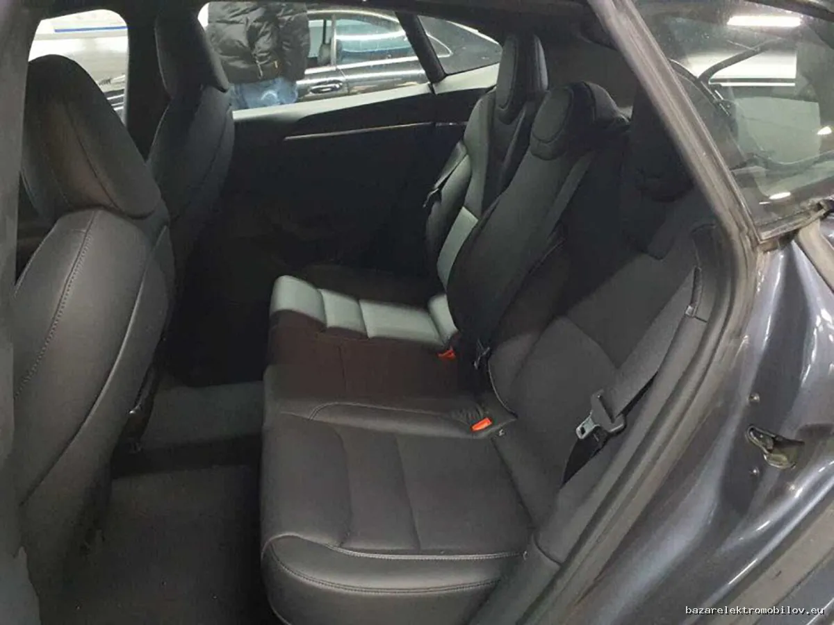 Tesla Model S Plaid 2022-2025 - Fotografia inzerátu 5