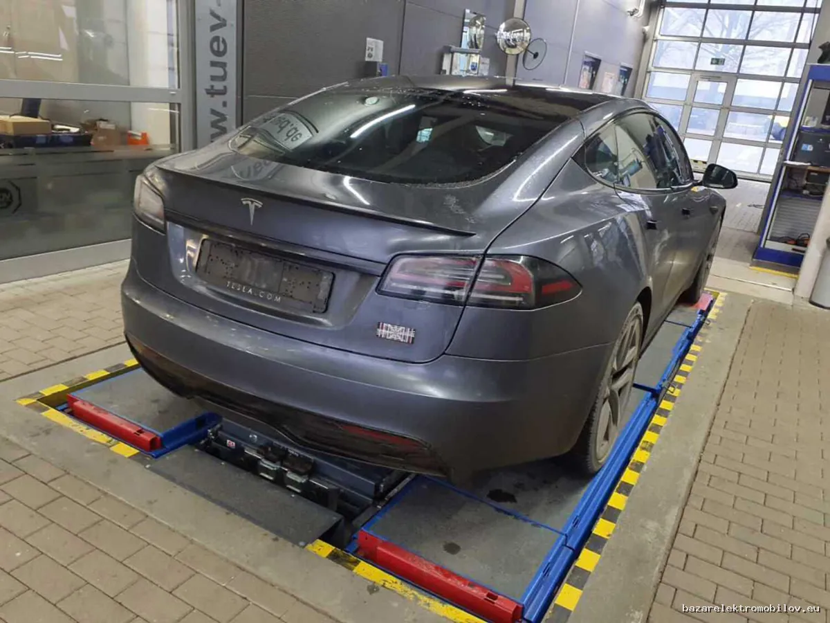 Tesla Model S Plaid 2022-2025 - Fotografia inzerátu 8