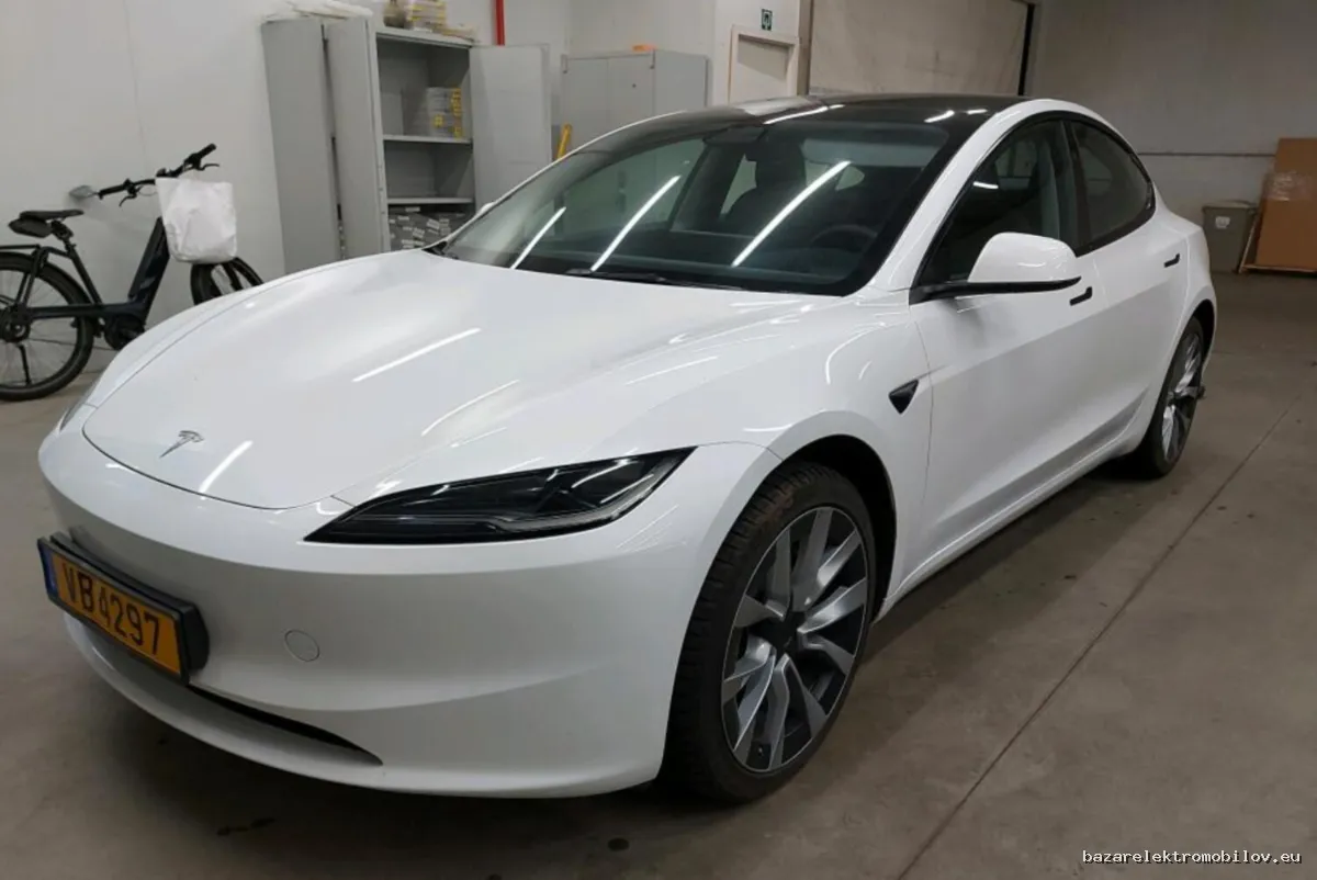 Tesla Model 3 RWD Highland 2023-2025