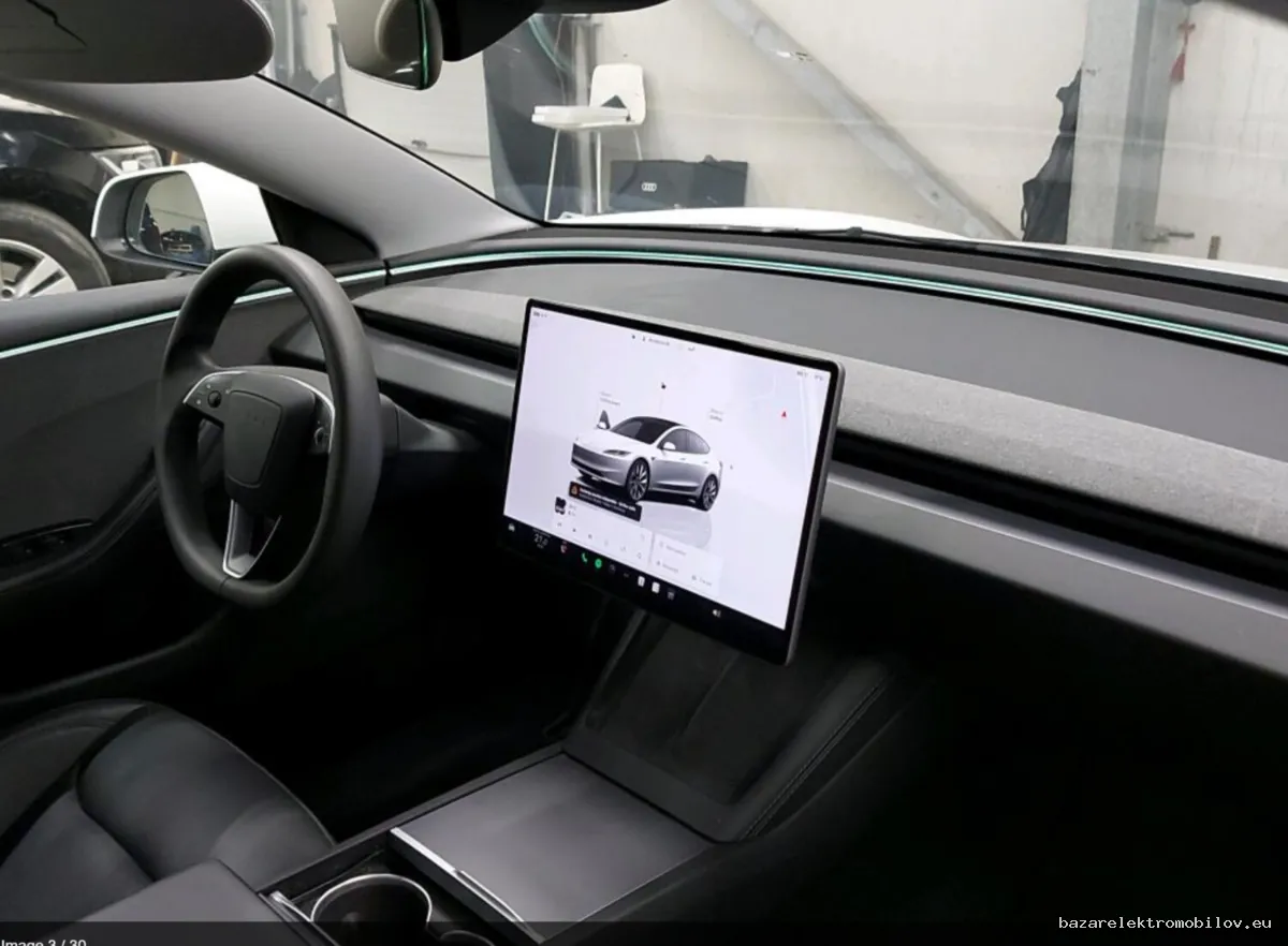 Tesla Model 3 RWD Highland 2023-2025 - Fotografia inzerátu 3