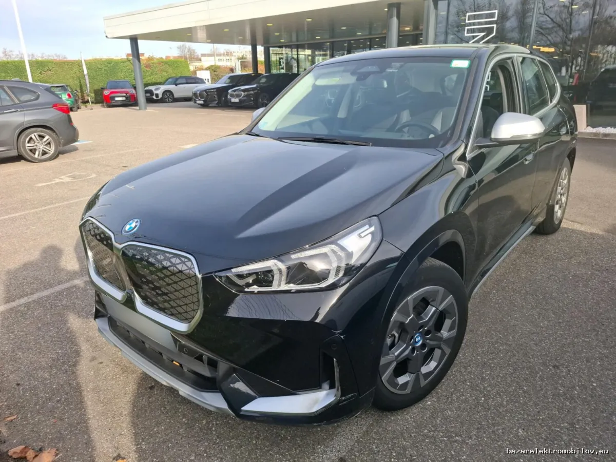 BMW iX1 xDrive30