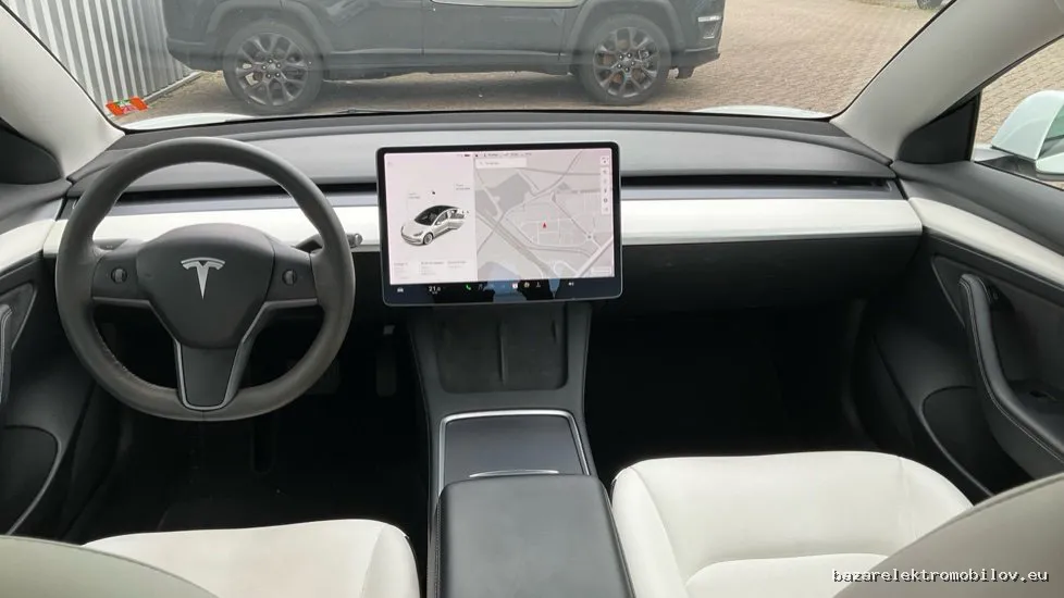 Tesla Model 3 RWD LFP - Fotografia inzerátu 5