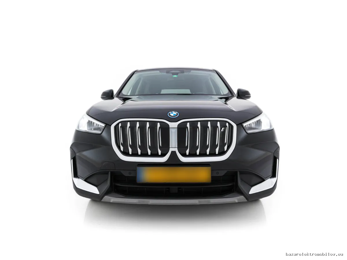 BMW iX1 xDrive30 - Fotografia inzerátu 3