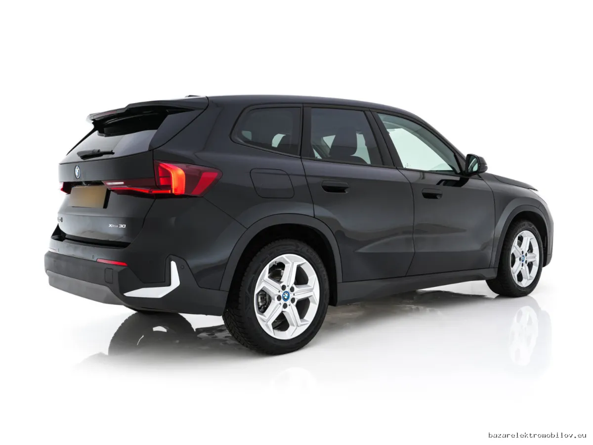 BMW iX1 xDrive30 - Fotografia inzerátu 4