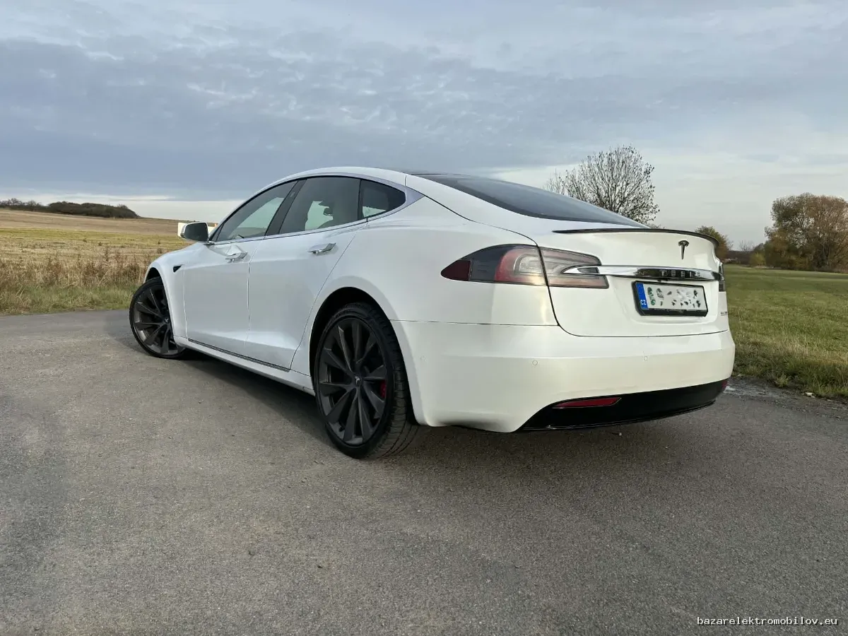Tesla Model S Performance 2019-2020 - Fotografia inzerátu 2