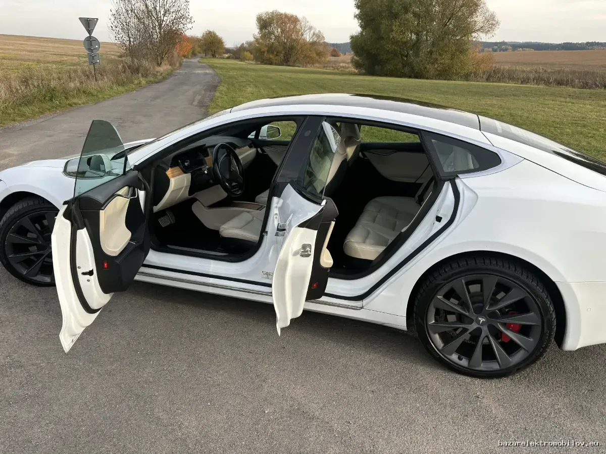 Tesla Model S Performance 2019-2020 - Fotografia inzerátu 4