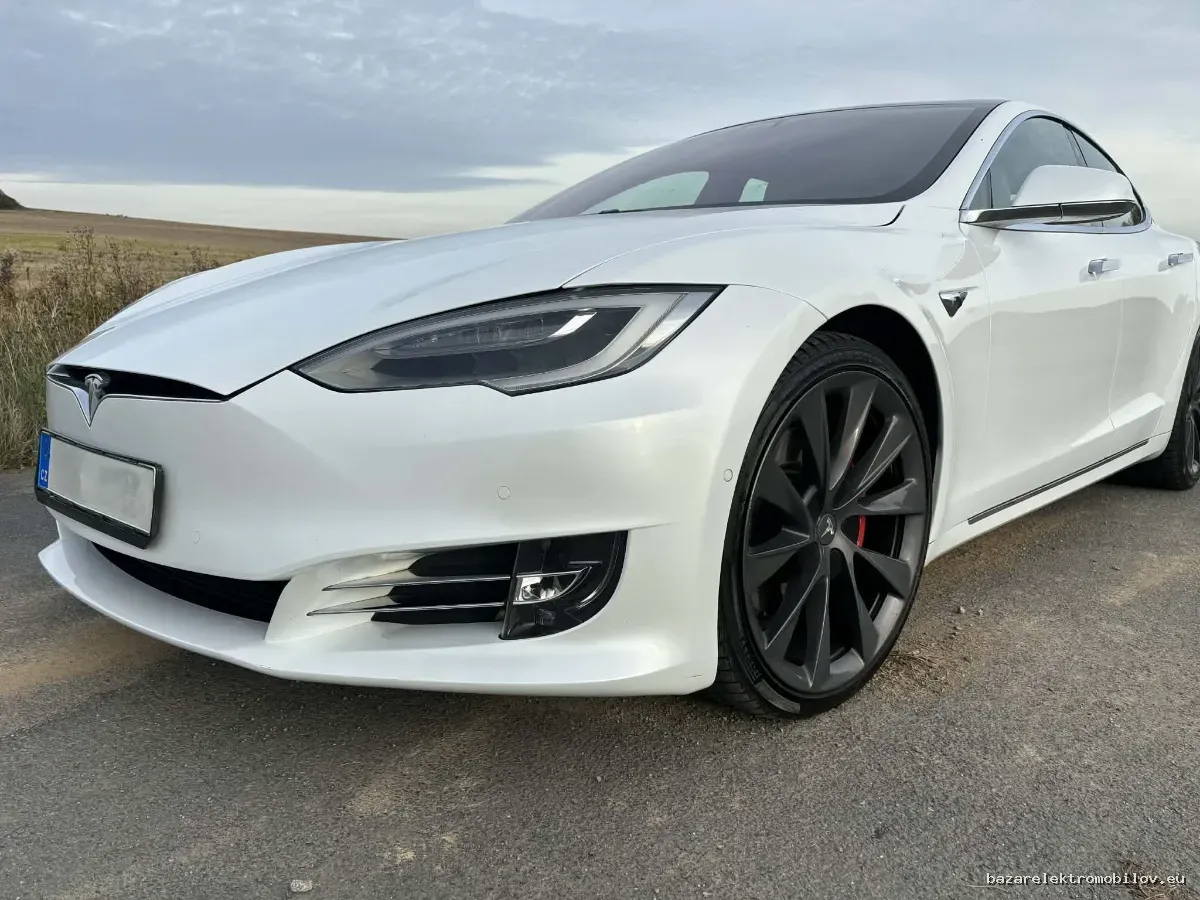 Tesla Model S Performance 2019-2020 - Fotografia inzerátu 16