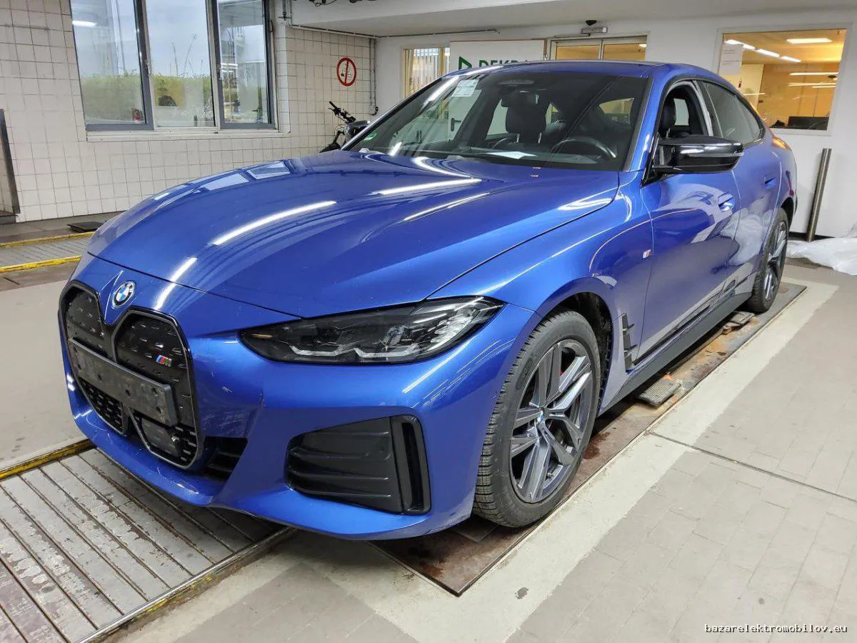 BMW i4 M50