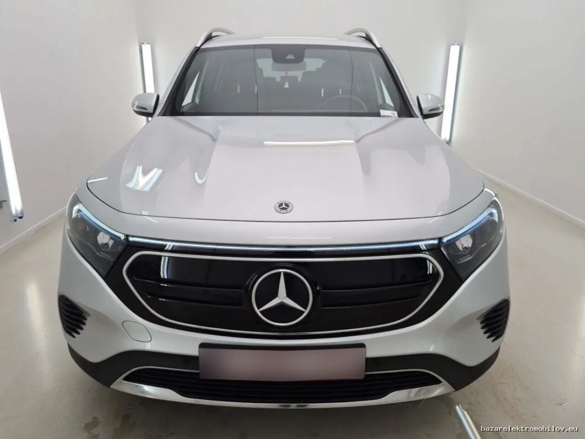Mercedes-Benz EQB 300 4MATIC 2022-2023 - Fotografia inzerátu 3