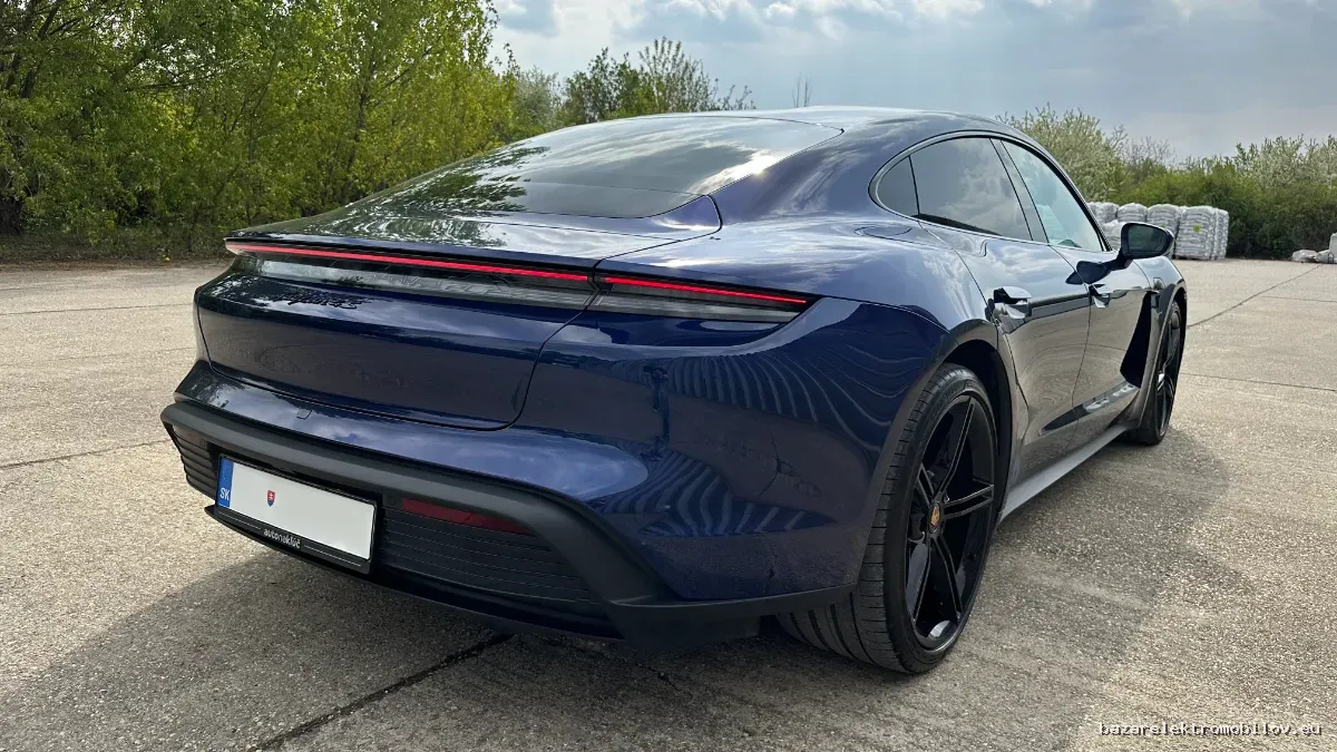 Porsche Taycan 4S Plus - Fotografia inzerátu 5