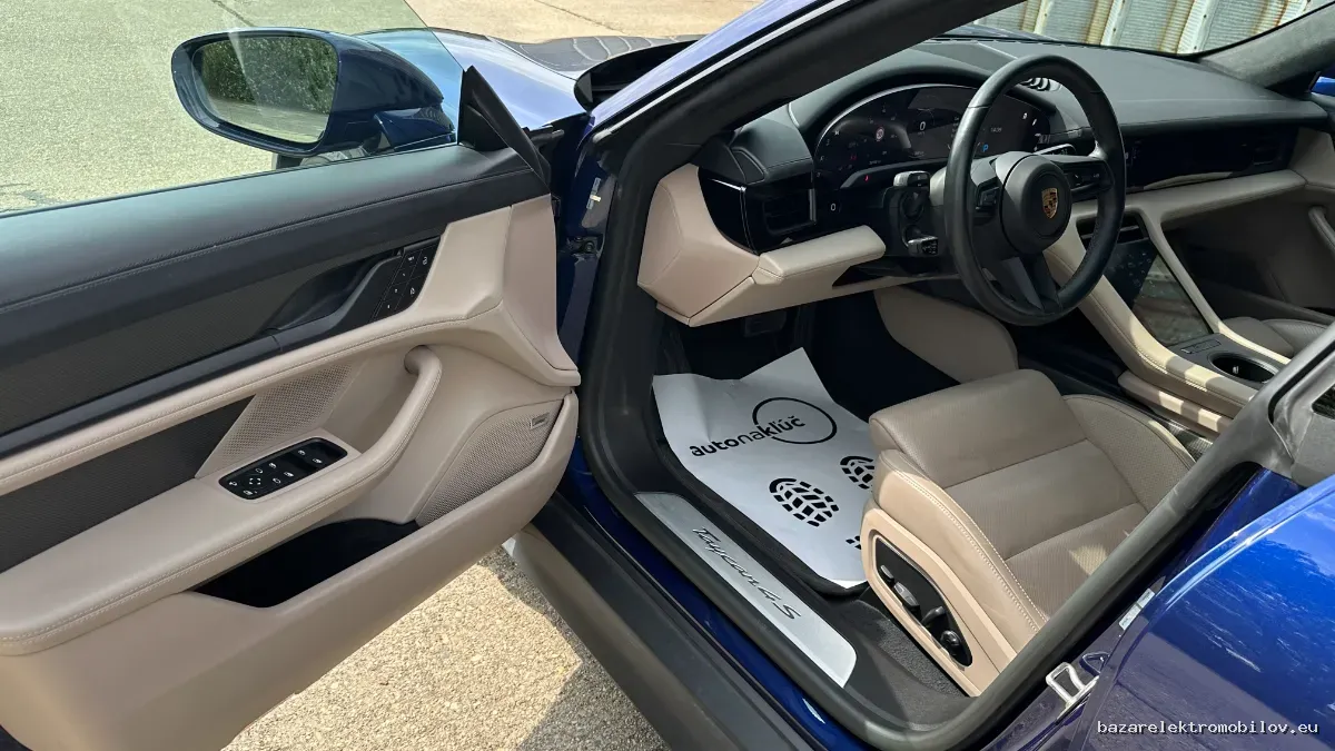 Porsche Taycan 4S Plus - Fotografia inzerátu 11