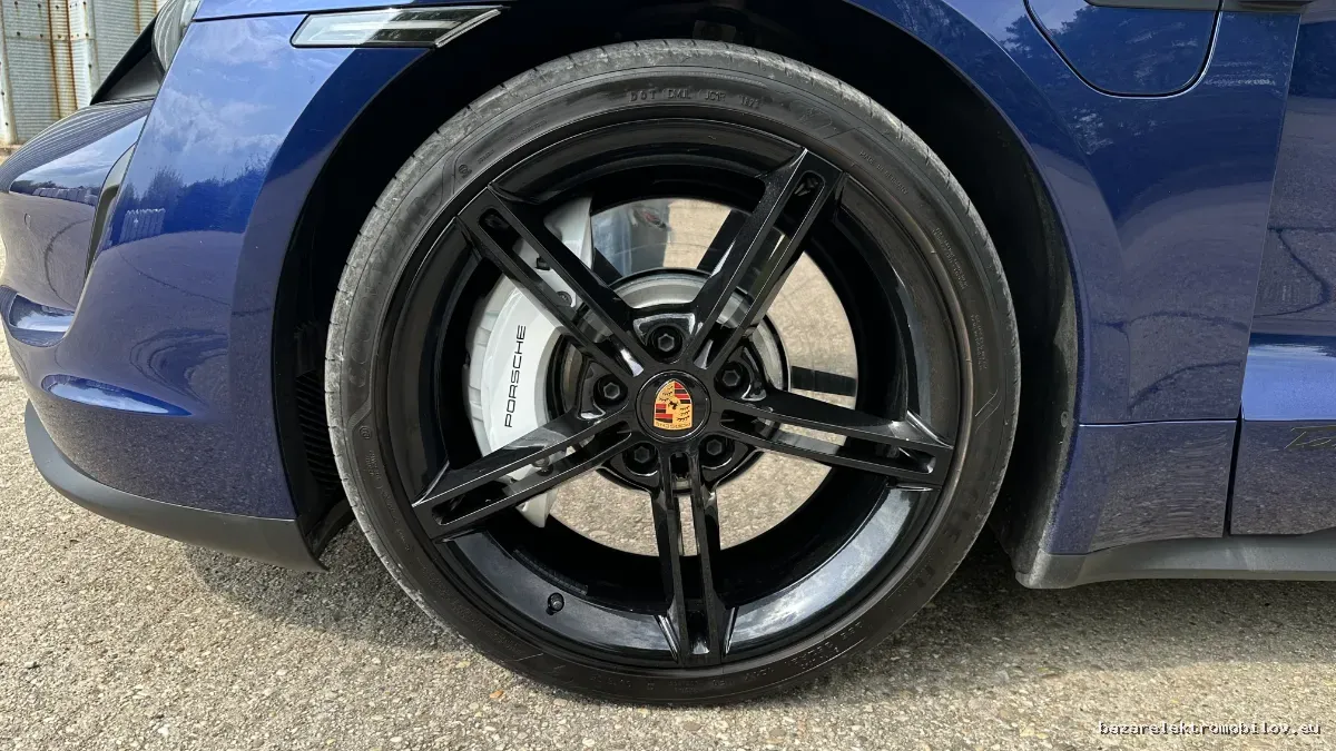 Porsche Taycan 4S Plus - Fotografia inzerátu 10