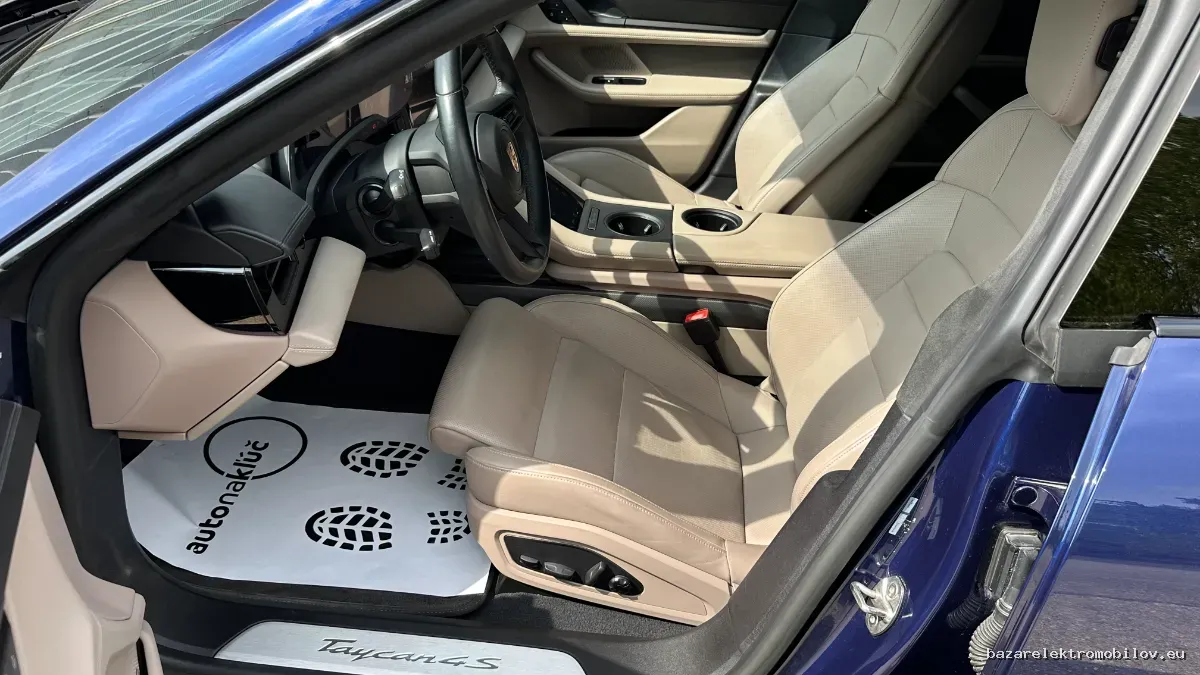 Porsche Taycan 4S Plus - Fotografia inzerátu 13