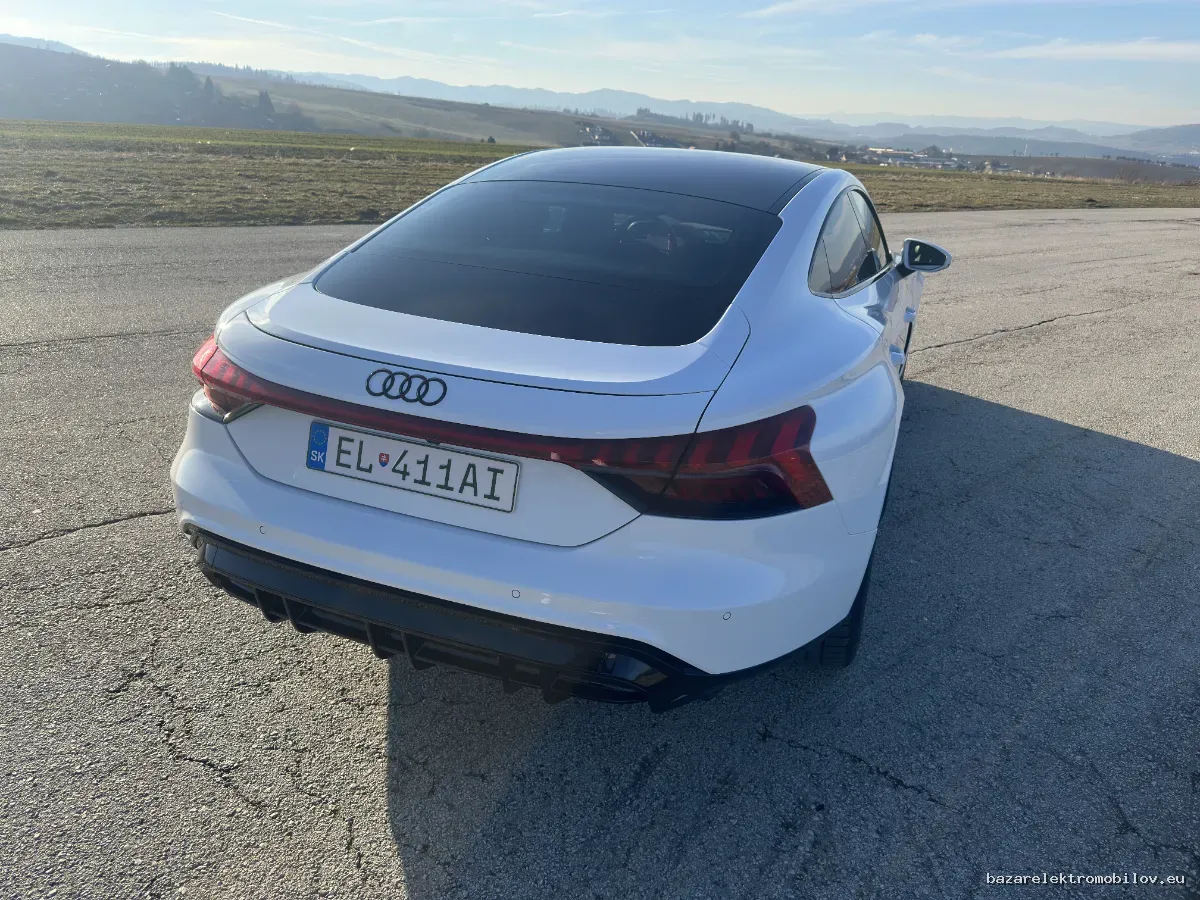 Audi e-tron GT quattro - Fotografia inzerátu 8