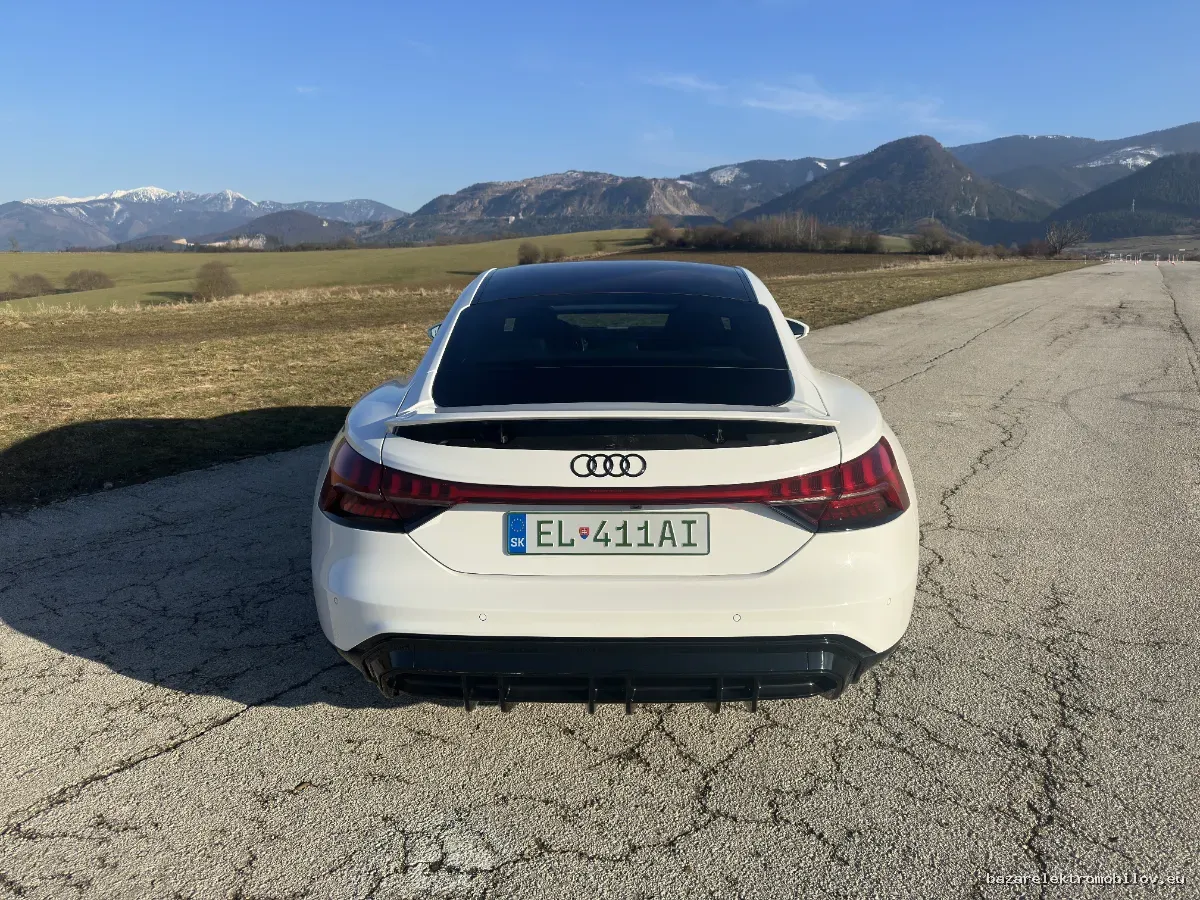 Audi e-tron GT quattro - Fotografia inzerátu 9