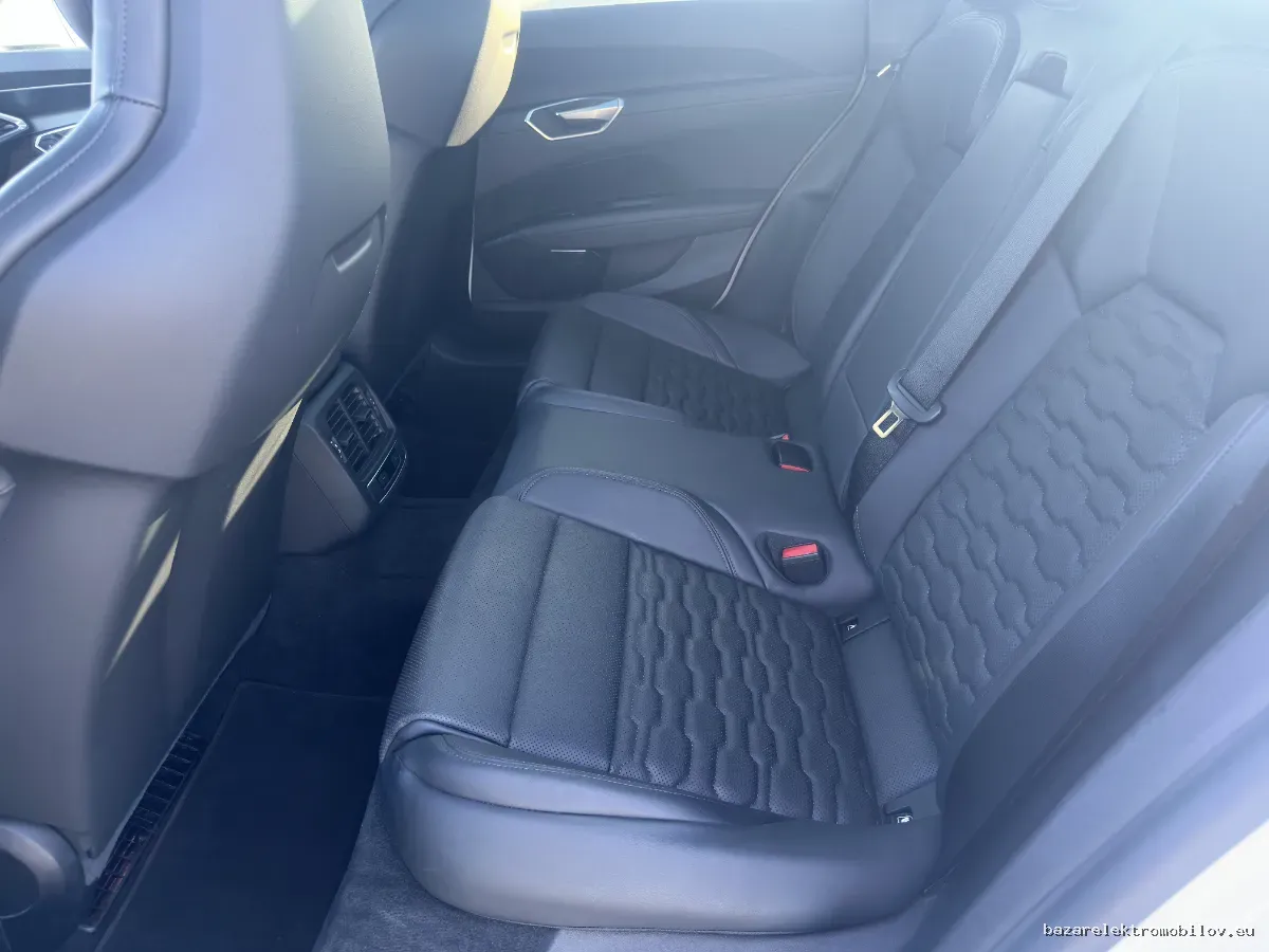 Audi e-tron GT quattro - Fotografia inzerátu 19