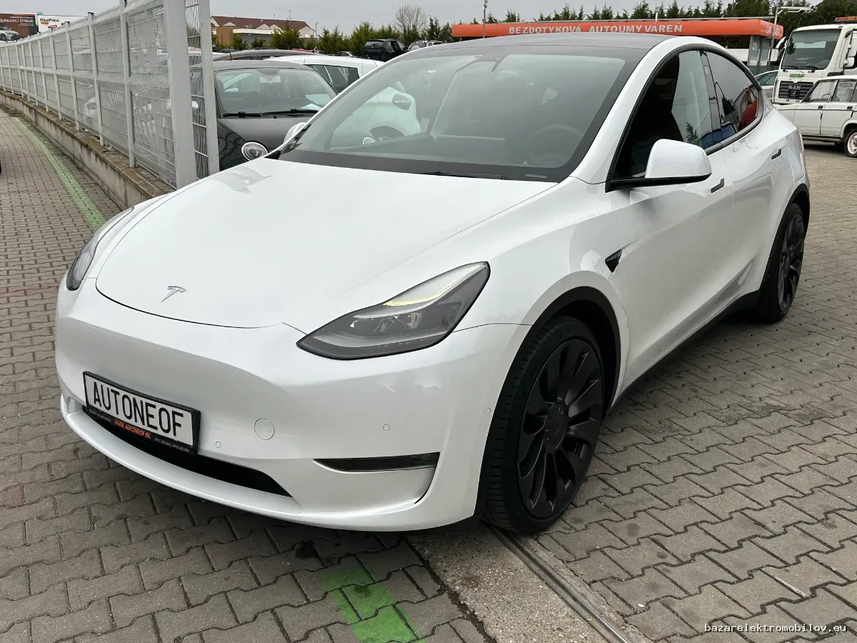 Tesla Model Y Performance - Fotografia inzerátu 3