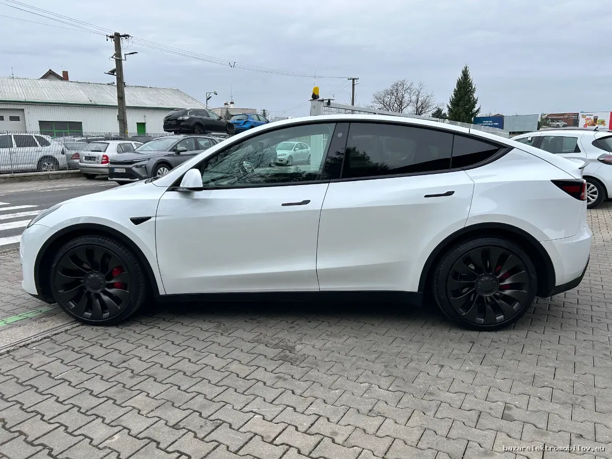 Tesla Model Y Performance - Fotografia inzerátu 4