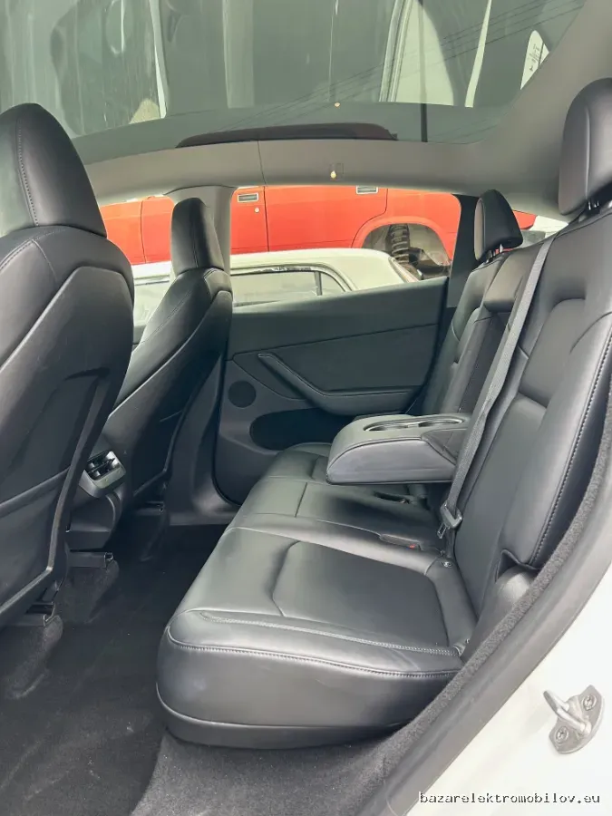 Tesla Model Y Performance - Fotografia inzerátu 18